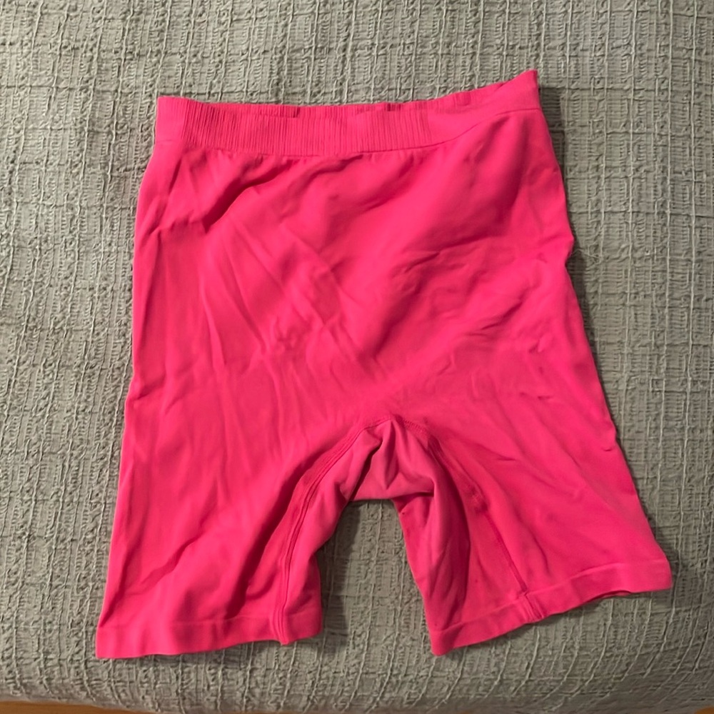 Seamless High-Waist Shaping Short - Hot Pink